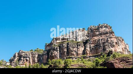 Parco Naturale - la Sierra de Montsant - paesaggio con montagne e foreste a Tarragona, Spagna Foto Stock