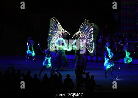 Panoramica generale degli artisti durante la cerimonia di chiusura, 5 SETTEMBRE 2021 : Tokyo 2020 Paralimpica cerimonia di chiusura allo Stadio Olimpico di Tokyo, Giappone. Credit: MATSUO.K/AFLO SPORT/Alamy Live News Foto Stock