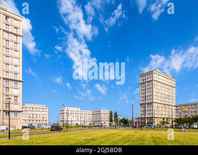 Il complesso 'Porte Oceane' a le Havre, Francia, dall'architetto Auguste Perret, attraversato dal viale Foch. Foto Stock