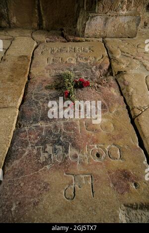 Georgia, Kutaisi. Monastero di Gelati, tomba di re David il costruttore. Foto Stock