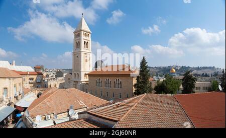 Israele, Gerusalemme. Il campanile della Chiesa evangelica luterana (Chiesa del Redentore) nel quartiere cristiano della Città Vecchia di Gerusalemme. Foto Stock