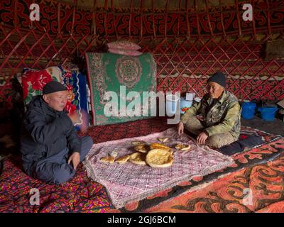 Il yurt di un herder locale. La valle di Alaj nei Monti Pamir. Asia centrale, Kirghizistan. (Solo per uso editoriale) Foto Stock