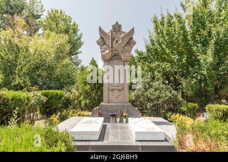 Armenia, Yerevan, distretto di Nork-Marash. Monumento sui terreni della chiesa di Surb Astvatsatsin. Foto Stock