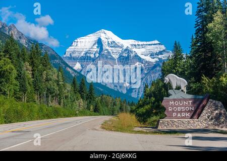 Canada, British Columbia. Cartello d'ingresso per il monte Robson Provincial Park sulla Yellowhead Highway. Foto Stock