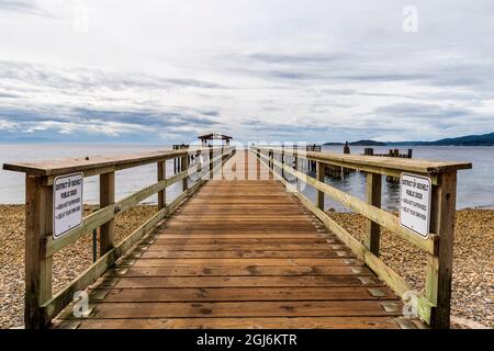 Molo di pesca al largo della baia di Davis a Sechelt, Colombia britannica, Canada. Foto Stock