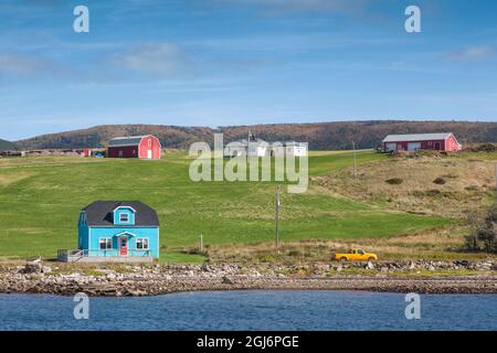 Canada, Nova Scotia, Grand Etang, case lungo il porto Foto Stock