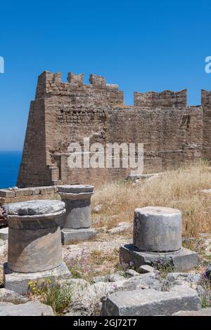 La Grecia, Rodi, la più grande delle isole del Dodecaneso. Lindos storico medievale di Acropoli di Lindos. Foto Stock