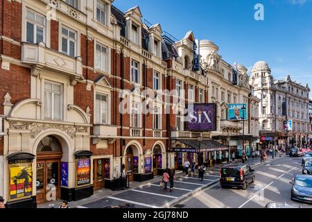 Shaftesbury Avenue (Theatreland) Londra, Regno Unito Foto Stock