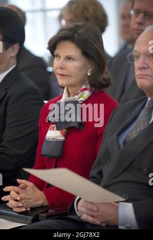 STOCCOLMA 20120211 il re svedese Carl XVI Gustaf e la regina Silvia hanno inaugurato la nuova Galleria coreana presso il Museo delle antichità della lontana Pasqua a Stoccolma, Svezia sabato 11 2012 febbraio. Foto: Maja Suslin / SCANPIX / Kod 10300 Foto Stock