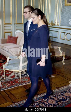 STOCCOLMA 2012-02-21 la Principessa Vittoria e il Principe Daniele sono visti durante un ricevimento per il Presidente della Finlandia, la signora Tarja Halonen, presso il Palazzo reale di Stoccolma, Svezia, 21 febbraio 2012. Foto: Pontus Lundahl / SCANPIX / kod 10050 Foto Stock