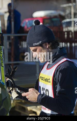 Mora 20120302 : HRH il Principe Carl Philip (2250) ha superato la linea di arrivo il tempo 1:38:33 nel venerdì di 30 km SkejtVasa, una delle gare di fondo durante la settimana Vasaloppet che culmina con la classica gara Vasaloppet di 90 km, la più grande competizione sciistica del mondo, la domenica. Foto: Suvad Mrkonjic / Scanpix / kod 7116 Foto Stock