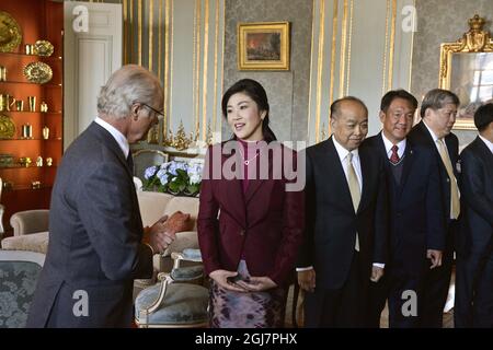 STOCCOLMA 2013-03-04 il re Carl Gustaf e la regina Silvia di Svezia hanno incontrato il primo ministro della Thailandia, la sig.ra YingLuck Shinawatra, durante una cerimonia al Palazzo reale di Stoccolma, Svezia, 4 marzo 2013. Il primo Ministro è in visita ufficiale in Svezia. Anders Wiklund / SCANPIX / kod 10040 Foto Stock