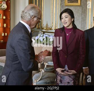 STOCCOLMA 2013-03-04 il re Carl Gustaf e la regina Silvia di Svezia hanno incontrato il primo ministro della Thailandia, la sig.ra YingLuck Shinawatra, durante una cerimonia al Palazzo reale di Stoccolma, Svezia, 4 marzo 2013. Il primo Ministro è in visita ufficiale in Svezia. Anders Wiklund / SCANPIX / kod 10040 Foto Stock