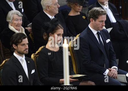 STOCCOLMA 2013-03-16 il principe Carl Philip, la principessa Madeleine e Chris o'Neill al funerale della principessa Lilian di HRH tenuto nella Cappella reale al Palazzo reale di Stoccolma sabato 16 marzo 2013. Foto Anders Wiklund / SCANPIX / Kod 10040 Foto Stock