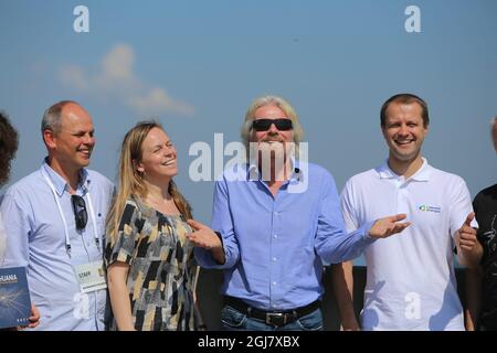 2013-06-02, Kaunas, Lietuva. Sir Richard Charles Nicholas Branson, fondatore e presidente del Virgin Group durante la sua visita alla centrale idroelettrica Kruonis Pumped Storage. Sir Richard Branson è stato uno dei principali portavoce dell'evento di leadership del 2013 Forum One. Forum uno è il forum internazionale sulla leadership personale, professionale e aziendale. Foto Stock