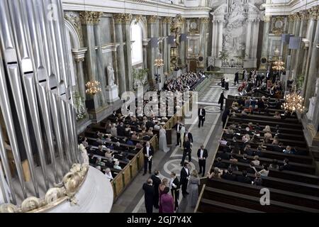 STOCCOLMA 20130608 ospiti arrivano alle nozze della Principessa Madeleine di Svezia e del Signor Christopher OÂ Neill tenutesi sabato 8 giugno 2013 presso la Cappella reale del Palazzo reale di Stoccolma. Foto: Anders Wiklund / SCANPIX / kod 10040 Foto Stock