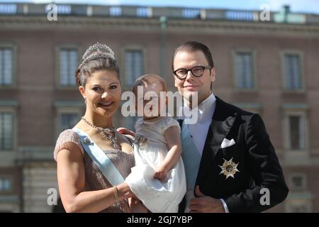 STOCCOLMA 20130608 la Principessa Vittoria, la principessa Estelle e il principe Daniel arrivano alle nozze della Principessa Madeleine di Svezia e del Sig. Christopher OÂ Neill tenutosi nella Cappella reale del Palazzo reale di Stoccolma sabato 8 giugno 2013. Foto: Soren Andersson / SCANPIX / kod 1037 Foto Stock