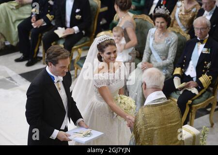 STOCCOLMA 20130608 la cerimonia nuziale tra la Principessa Madeleine di Svezia e il Sig. Christopher OÂ Neill si è svolta nella Cappella reale del Palazzo reale di Stoccolma sabato 8 giugno 2013. Foto: Jessica Gow / SCANPIX / kod 10070 Foto Stock