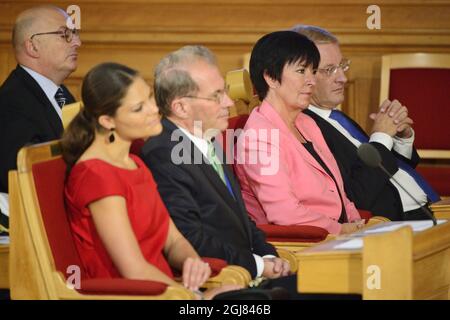 STOCCOLMA 20130911 la Crown Princess Victoria è vista insieme al Presidente del Parlamento, per Westerberg, ex Presidente socialdemocratico, Mona Sahlin, e Ministro degli Affari Esteri, Carl Biltd, al seminario "l'UE come attore globale per la pace, la democrazia e la libertà: Esperienza e visione", presso il Parlamento Stoccolma, Svezia, 11 settembre 2013. Il seminario si è tenuto in memoria dell'ex ministro degli Esteri svedese Anna Lindh, assassinato 10 anni fa. Foto: Henrik Montgomery / SCANPIX / kod: 10060 Foto Stock