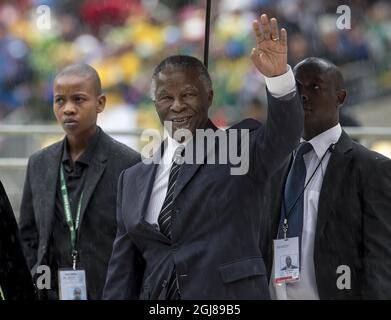 JOHANNESBURG 2013-12-10 ex presidente del Sudafrica Thabo Mbeki durante il memoriale per l'ex presidente Nelson Mandela allo stadio FNB di Johannesburg, Sudafrica, 10 dicembre 2013. Foto Jonas Ekstromer / TT / kod 10030 Foto Stock