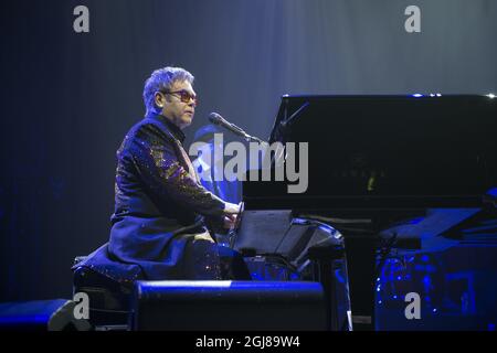 STOCCOLMA 20131213 la rock star britannica Elton John ha tenuto un concerto presso l'arena Friends a Stoccolma venerdì 13 dicembre 2013, con circa 120.000 persone al pubblico. Foto: Bertil Enevag Ericson / TT / kod 10000 Foto Stock