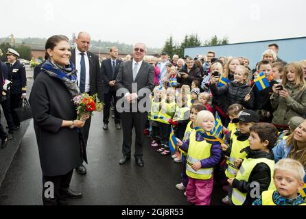 GLIMAKRA 2014-09-24 la principessa della Corona Victoria e il Principe Daniel sono visti durante la loro visita a Ostra Goinge, Svezia del Sud 24 settembre 2014. La coppia Crown Princess è in visita alla comunità. Foto Rickard Nilsson / TT/ Kod 10900 Foto Stock