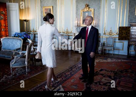 STOCCOLMA 2015-03-09 la Principessa Vittoria della Corona e il Presidente della Repubblica di Kiribati, S.E. il Sig. Anote Tong, sono visti durante un'udienza al Palazzo reale di Stoccolma, Svezia, 9 marzo 2015. Foto: Nora Lorek / TT / kod: 11510 Foto Stock