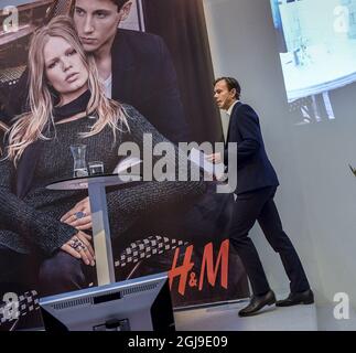 STOCCOLMA 2015-09-24 Karl-Johan Persson, CEO di H&M, è stato visto durante la presentazione della relazione finanziaria del terzo trimestre companyÂ a Stoccolma, Svezia, 24 settembre 2015. Foto Jonas Ekstromer / TT kod 10030 Foto Stock