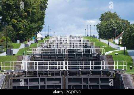 Scala di Nettuno, una serie di serrature lungo il canale Caledoniano, Scozia. Foto Stock