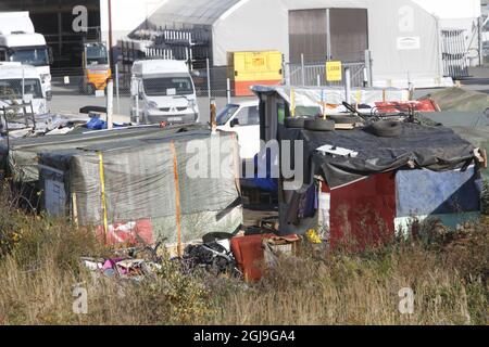 MALMO 2015-10-27 la polizia e le altre autorità hanno iniziato ad evancuatepeople dal campo migrante a Malmo, Svezia, 27 ottobre 2015. Nel campo vivono un paio di centinaia di migranti. Foto: Drago Prvulovic / TT / kod 70040 Foto Stock