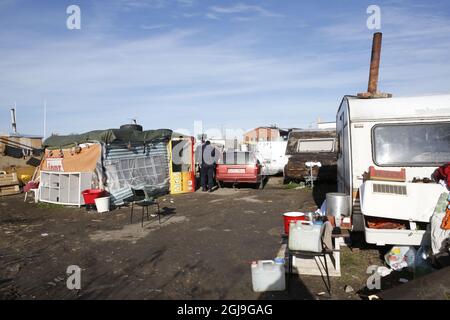 MALMO 2015-10-27 la polizia e le altre autorità hanno iniziato a evancare persone dal campo migrante di Malmo, Svezia, il 27 ottobre 2015. Nel campo vivono un paio di centinaia di migranti. Foto: Drago Prvulovic / TT / kod 70040 Foto Stock