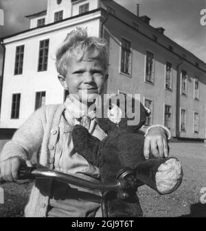 ARKIV 1950. Kronprins Carl Gustaf, 4 ar. Foto: Lennart Nilsson / SCANPIX / Kod: 3054 il re svedese Carl XVI Gustaf festeggerà il suo settantesimo compleanno il 30 aprile 2016. Foto Stock