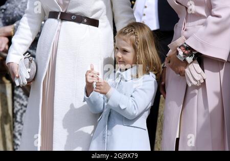 STOCCOLMA 2016-04-30 la principessa Estelle la celebrazione di compleanno del Re sul cortile esterno, il Palazzo reale, Sabato, 30 aprile 2016. Foto: Christine Olsson / TT / code 10430 Foto Stock