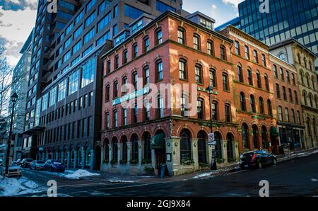 Il quartiere di Brick, contiene il Geldert (Old Bowes) Old Bowes Building, l'Old Triangle Irish Alehouse Foto Stock