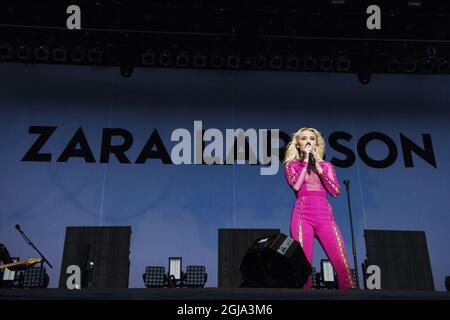 NORRKOPING 2016-06-30 Zara Larsson in scena al Bravalla Festival di Norrkoping, Svezia, 30 giugno 2016. Foto: Izabelle Nordfjell / TT code 11460 Foto Stock