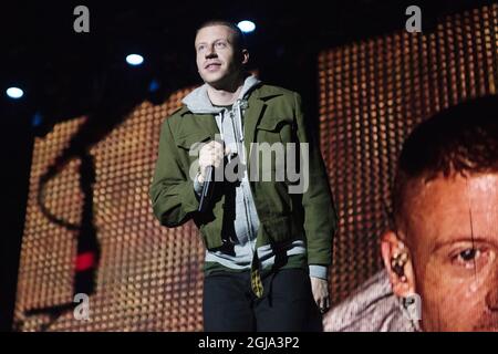 NORRKOPING 2016-07-02 Macklemore e Ryan Lewis in scena al Bravalla Festival di Norrkoping, Svezia, 02 luglio 2016. Foto: Izabelle Nordfjell / TT code 11460 Foto Stock