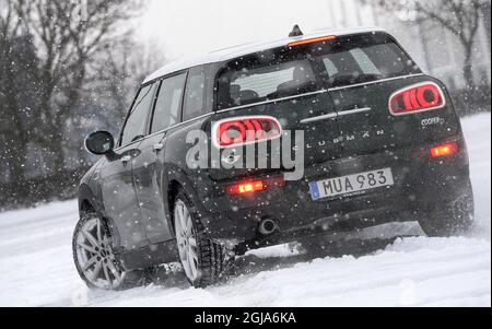 UPPSALA 2016-01-13 Mini Clubman Cooper D automat. Foto: Anders Wiklund / TT Kod 10040 auto, traffico, strada, strada, trasporto, comunicazione, Foto Stock