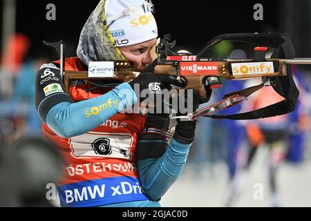 Marie Dorin Habert in Francia in azione durante il monorelè misto alla IBU Bithlon World Cup di Ostersund, Svezia settentrionale, il 27 novembre 2016. Foto Robert Henriksson / TT / code 11393 Foto Stock