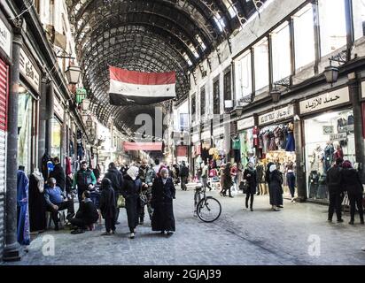 DAMASCO il Souken Bazar a Damasco, Siria, bandiera siriana Foto: Lars Pehrson / SVD / TT / Kod: 30152 Foto Stock