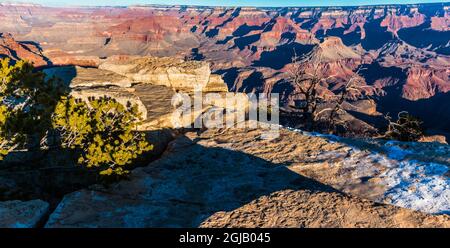 Isis Temple da Yavapai Point, il Rim Trail, il Parco Nazionale del Grand Canyon, Arizona, USA Foto Stock