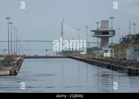 America centrale, Panama, Colon. Canale di Panama. Nuova Panamax Agua Clara si blocca. Foto Stock