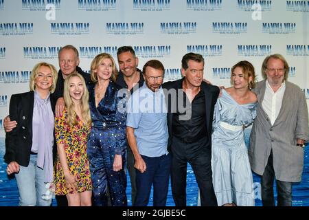 STOCCOLMA 20180711 Judy Craymer, Christine Baranski, Stellan Skarsgard, Amanda Seyfried, Dominic Cooper, Bjorn Ulvaeus, Pierce Brosnan, Lily James e Benny Andersson Pierce Brosnan durante l'incontro stampa prima del nuovo Mamma mia -film 'qui andiamo di nuovo con a Stoccolma Svezia, il Mercoledì Foto: Vilhelm Stokstad / TT / Kod 11370 Foto Stock