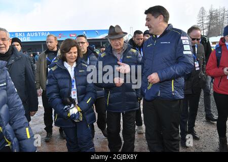 SEEFELD 20190223 la regina svedese Silvia e il re Carl Gustaf al FIS Nordic World Ski Championships 2019 di Seefeld., Austria. Foto Fredrik Sandberg / TT kod 10080 *** Foto Stock