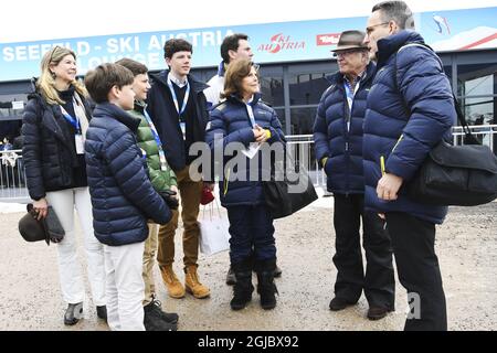 SEEFELD 20190223 la regina svedese Silvia e il re Carl Gustaf al FIS Nordic World Ski Championships 2019 di Seefeld., Austria. Foto Fredrik Sandberg / TT kod 10080 *** Foto Stock