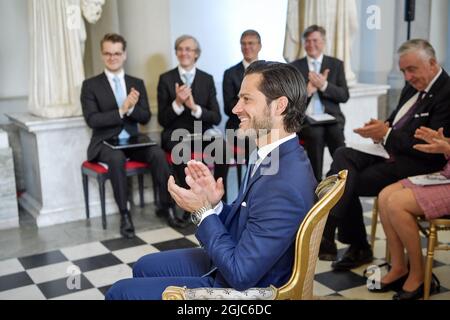 STOCCOLMA 20190606 il principe svedese Carl Philip partecipa alla cerimonia del concorso di borse di studio Thinking Hand al Palazzo reale di Stoccolma. Foto: Jessica Gow / TT / kod 10070 Foto Stock