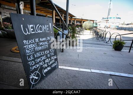 Lunedì 1 luglio 2019 è stato introdotto un divieto di fumo all'aperto in Svezia in alcuni luoghi pubblici, come ristoranti all'aperto, parchi giochi e piattaforme ferroviarie. Foto Magnus Andersson / TT / codice 11930 Foto Stock