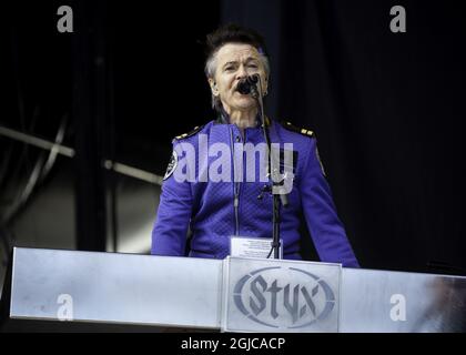 Styx, Lawrence Gowan, che si esibisce dal vivo sul palco al Sweden Rock Festival 2019-06-08. c) Helena Larsson / TT / Kod 2727 Foto Stock