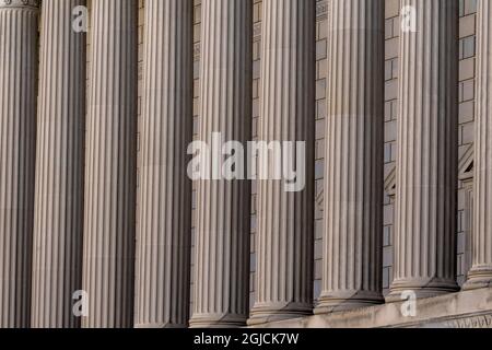 Colonne Herbert Hoover Building Commerce Department, 14th Street, Washington DC. Edificio completato nel 1932. Foto Stock