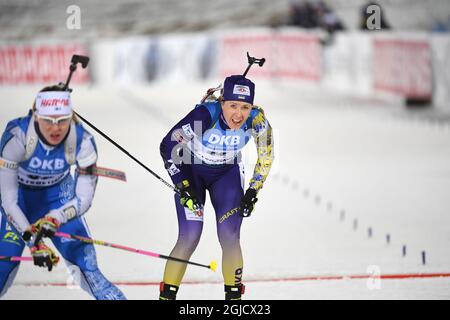 Yuliia Dzhima Ucraina cieli a prendere il secondo posto durante le donne IBU World Cup biathlon 15 km partenza individuale presso lo Stadio di sci di Ostersund Giovedi 05 dicembre 2019. Foto Fredrik Sandberg / TT kos 10080 Foto Stock