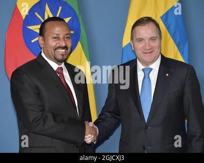 Il primo ministro Swedenâ Stefan Lofven (destra) accoglie con favore il primo ministro di Etiopia e quest'anno il premio Nobel per la pace Abiy Ahmed Ali per un incontro a Stoccolma, Svezia, 9 dicembre 2019. Foto: Anders Wiklund / TT / kod 10040 Foto Stock